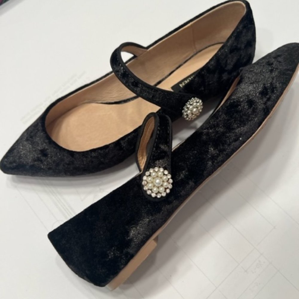 Ava & Aiden crushed velvet flats with straps and jewel, size 6.5 M